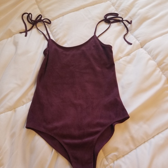 Burgundy body suit - Picture 1 of 5